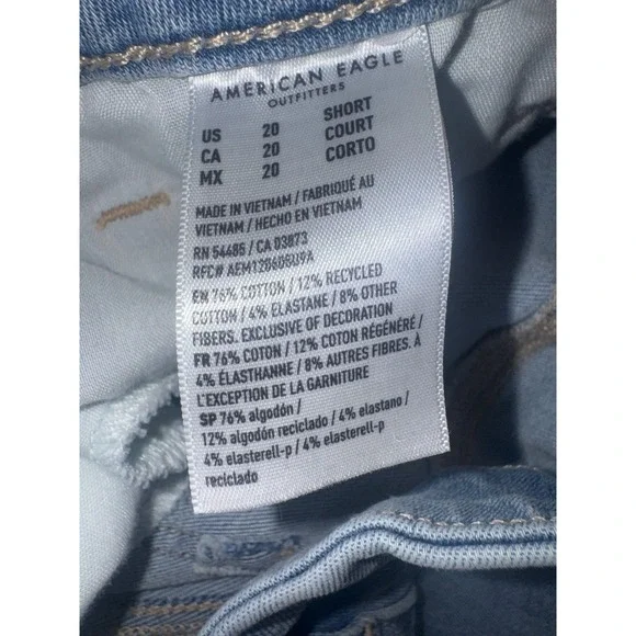 American Eagle women's Curvy High Rise Skinny Kick 20 Short like new. - Picture 13 of 15